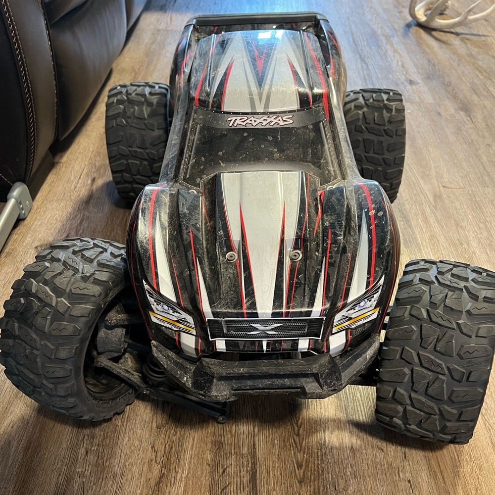 Traxxas truck